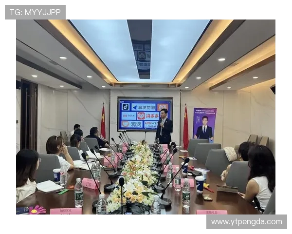 足球训练新理念:提高技术与团队协作的实战策略分享